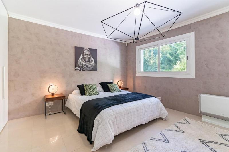 Brand new 3 bedrooms heart of Cannes - image 21