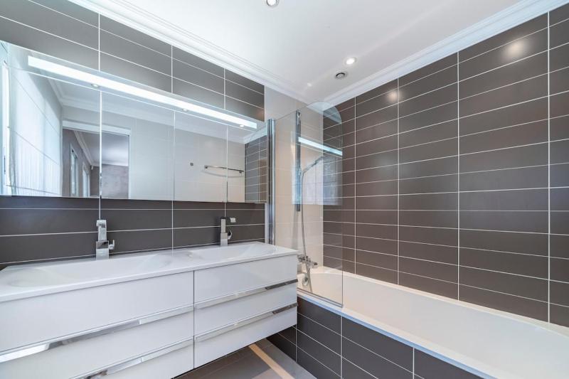 Brand new 3 bedrooms heart of Cannes - image 26