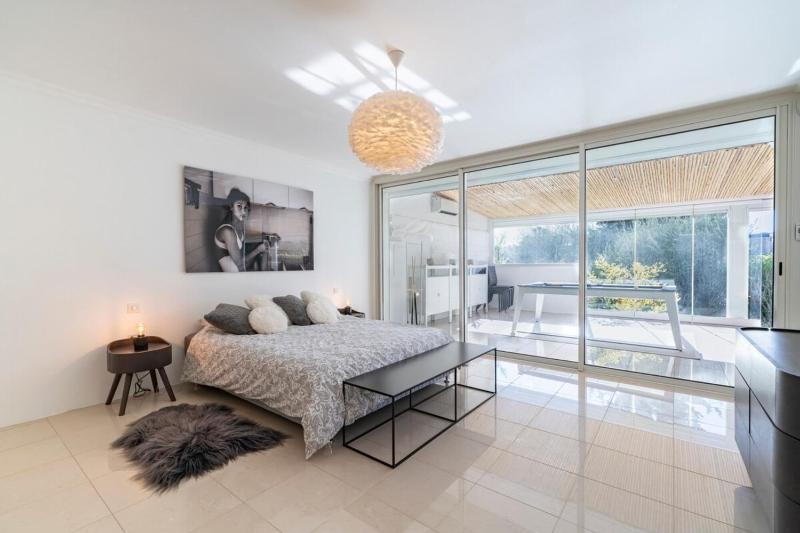 Brand new 3 bedrooms heart of Cannes - image 36
