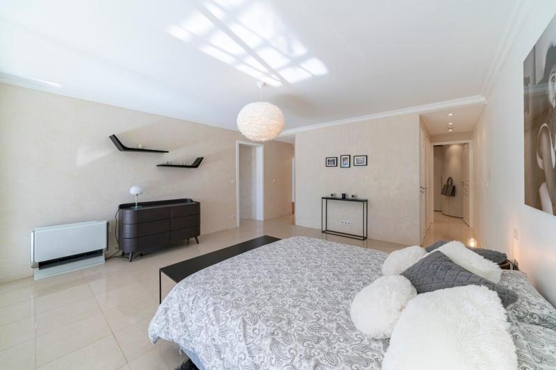 Brand new 3 bedrooms heart of Cannes - image 13
