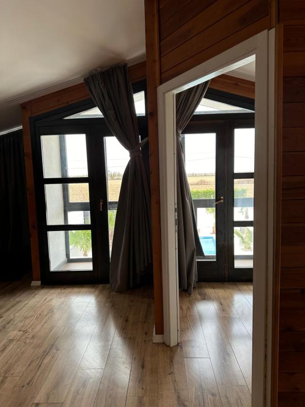 Isea Wood Villa - image 2