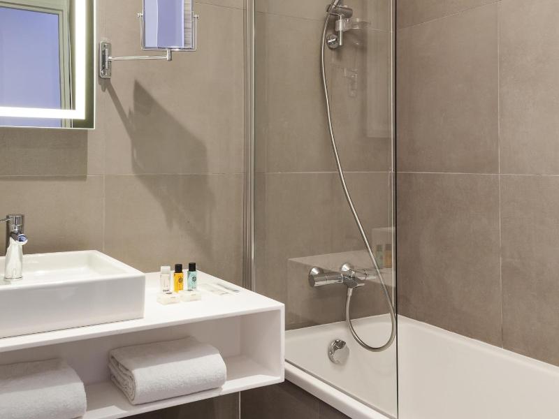 Novotel Tours Centre Gare - image 13