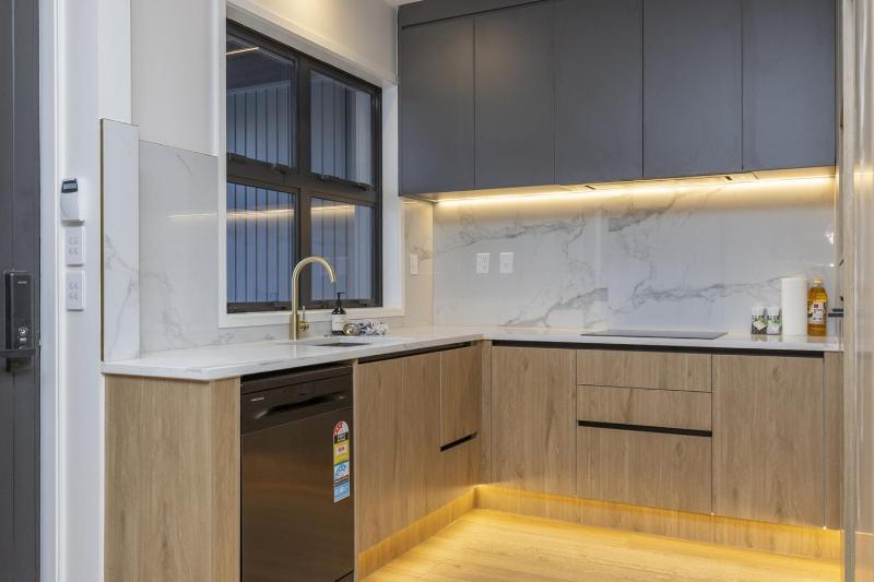 Lake Haven apartment 2 - superb location near lake and town - image 17