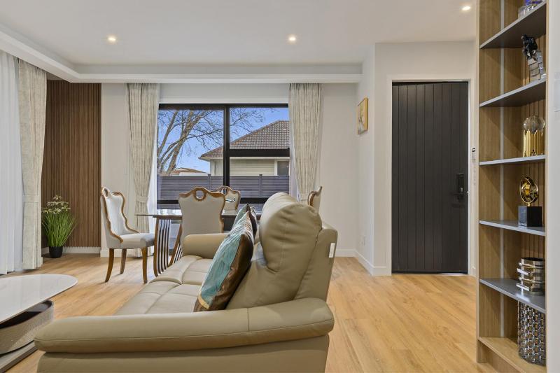 Lake Haven apartment 2 - superb location near lake and town - image 11