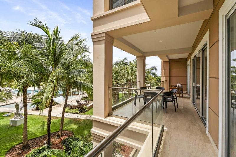 Eagle Beach - Palm by the Sea 2BR condo - LV207 - image 8