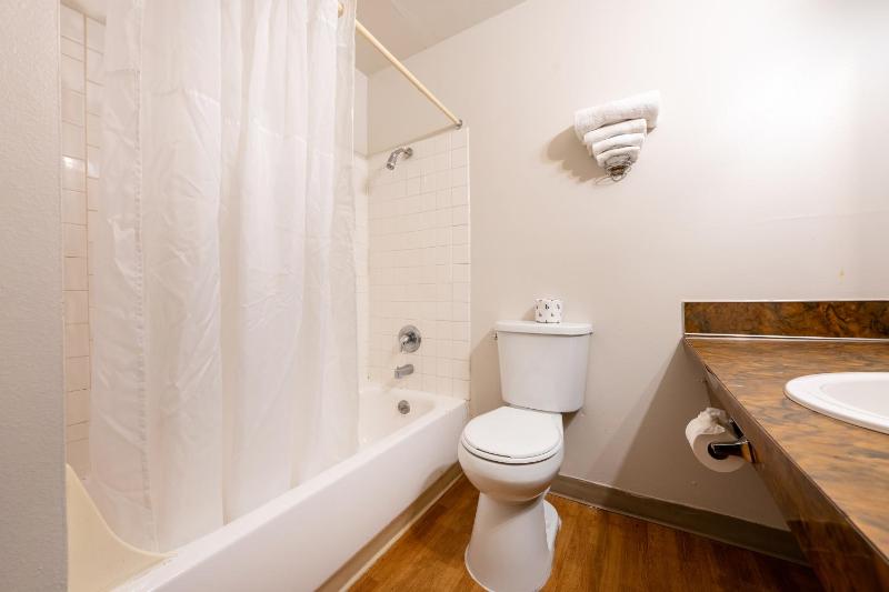 Best Value Inn by OYO Portland OR South East - image 21