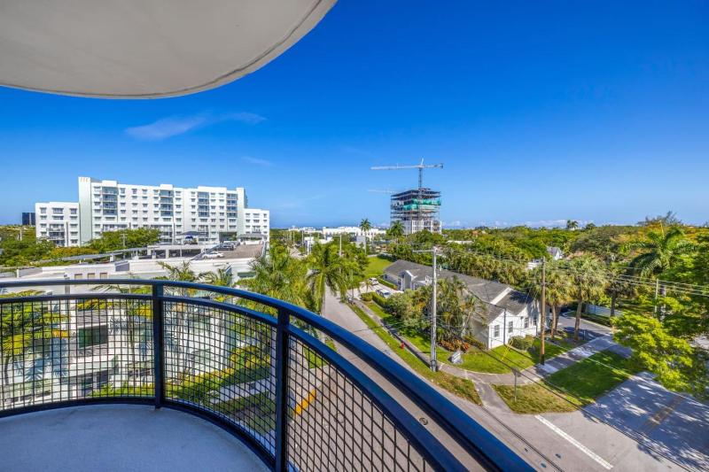 Prestige Living in DTWN 3 Min From Las Olas - image 25