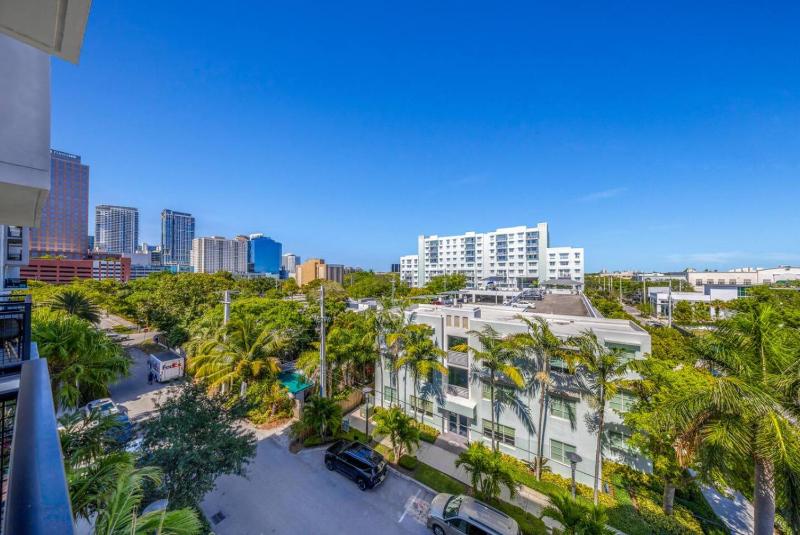 Prestige Living in DTWN 3 Min From Las Olas - image 12