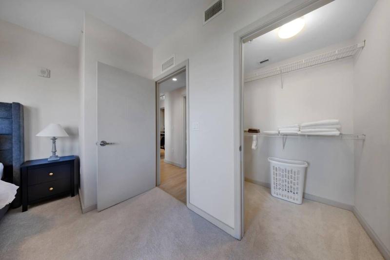Prestige Living in DTWN 3 Min From Las Olas - image 36