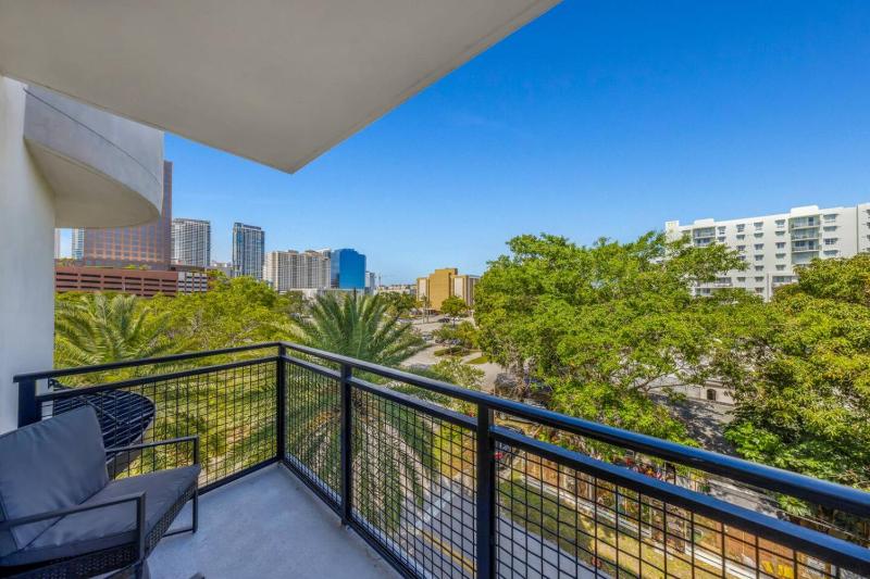 Aqua Luxe in DTWN 3 Min From Las Olas - image 15