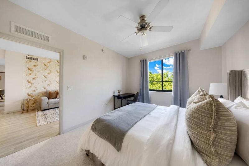 Aqua Luxe in DTWN 3 Min From Las Olas - image 8
