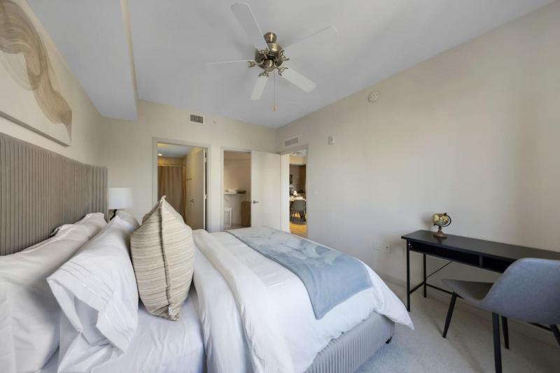 Aqua Luxe in DTWN 3 Min From Las Olas - image 47