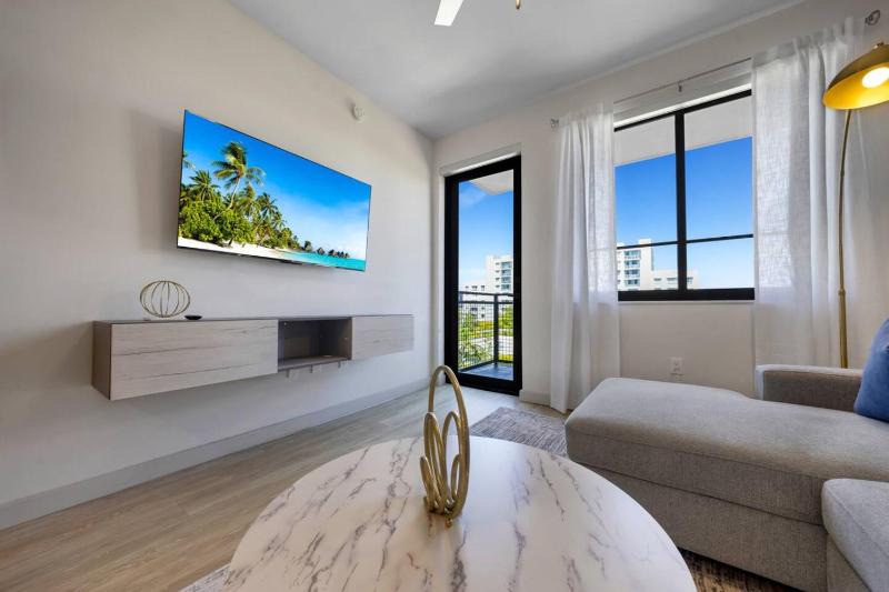 Serene Bleu in DTWN 3 Min From Las Olas - image 35