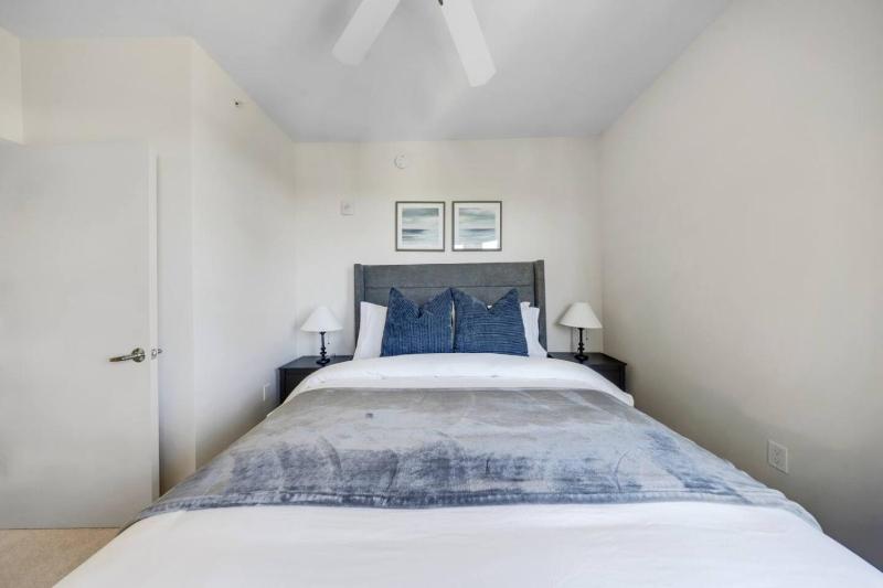Serene Bleu in DTWN 3 Min From Las Olas - image 5