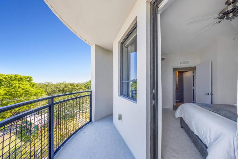 Serene Bleu in DTWN 3 Min From Las Olas - image 22