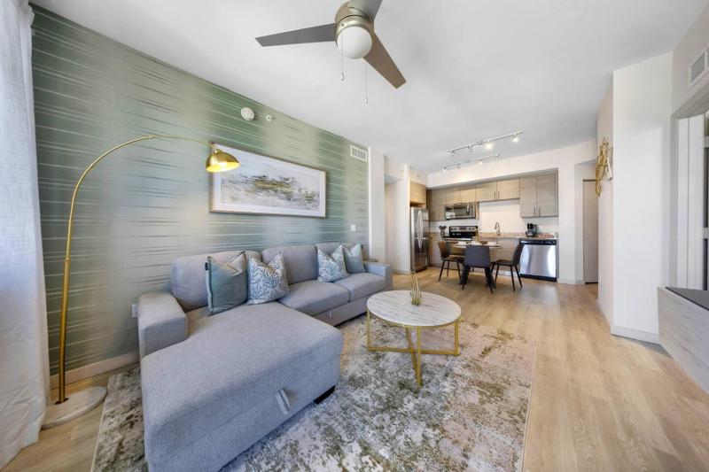 Modern Palmera in DTWN 3 Min From Las Olas - image 1