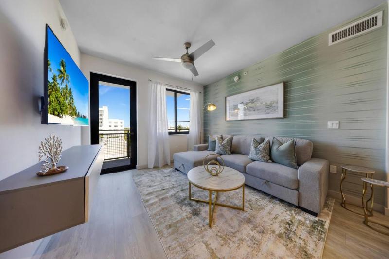 Modern Palmera in DTWN 3 Min From Las Olas - image 13