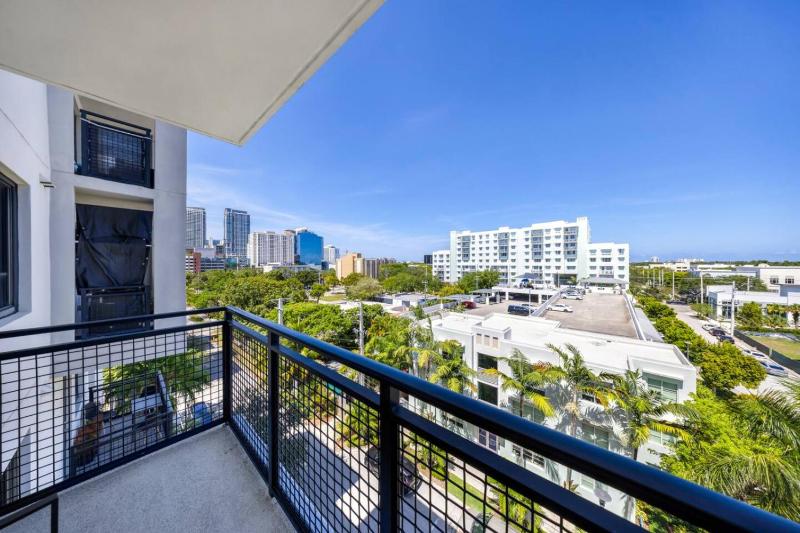 Modern Palmera in DTWN 3 Min From Las Olas - image 21