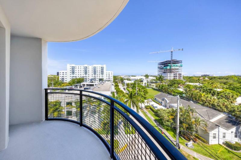 Modern Palmera in DTWN 3 Min From Las Olas - image 42