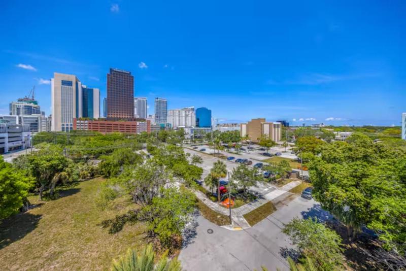 Modern Palmera in DTWN 3 Min From Las Olas - image 9