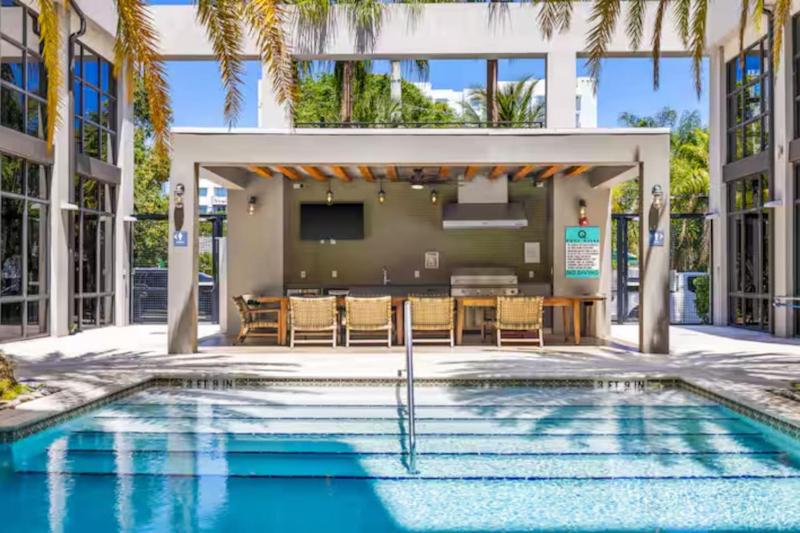Modern Palmera in DTWN 3 Min From Las Olas - image 8