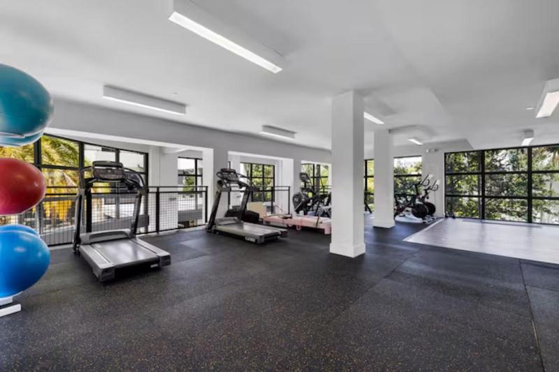 Modern Palmera in DTWN 3 Min From Las Olas - image 26