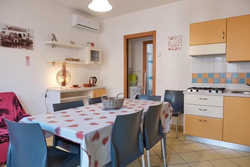 Relax and enjoy your stay in Rosolina by the pool - image 16