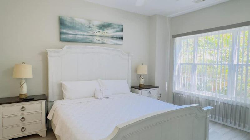 Spacious 2BR Condo First Floor Retreat - image 8