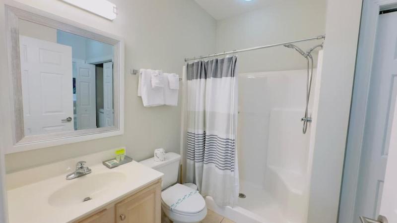 Spacious 2BR Condo First Floor Retreat - image 17