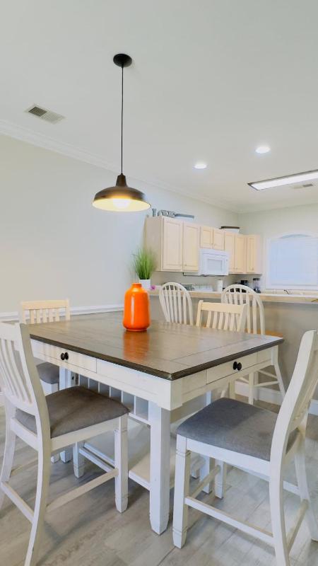 Spacious 2BR Condo First Floor Retreat - image 31