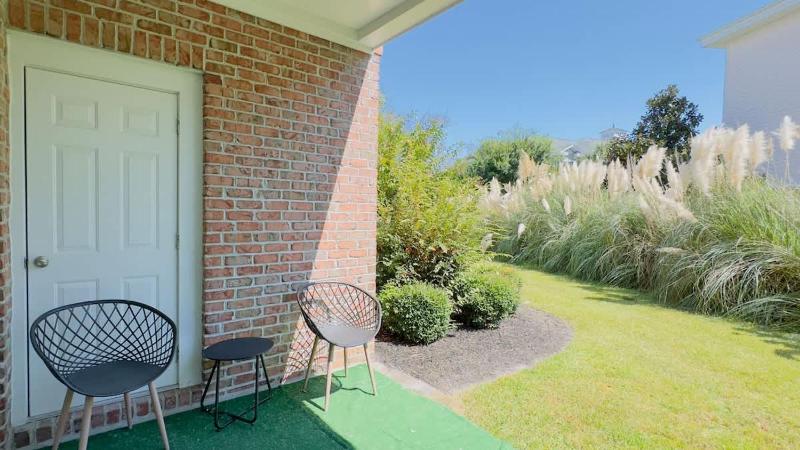 Spacious 2BR Condo First Floor Retreat - image 28