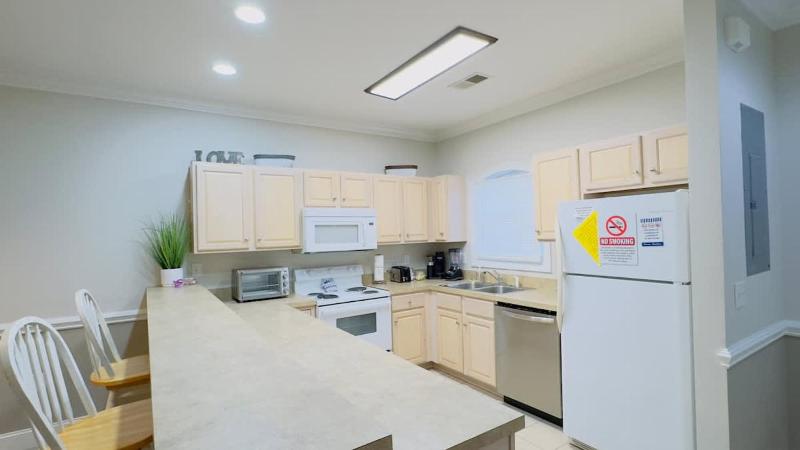 Spacious 2BR Condo First Floor Retreat - image 20