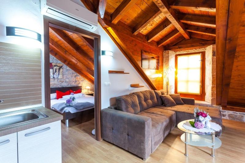 Family-friendly apartments with swimming pool Orebic Peljesac - 20576 - image 8