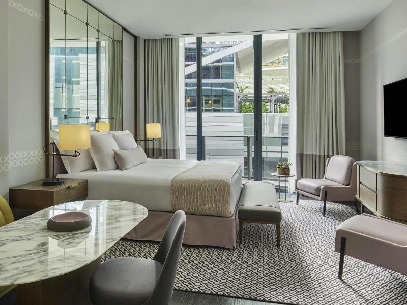 SLS LUX Brickell - image 2