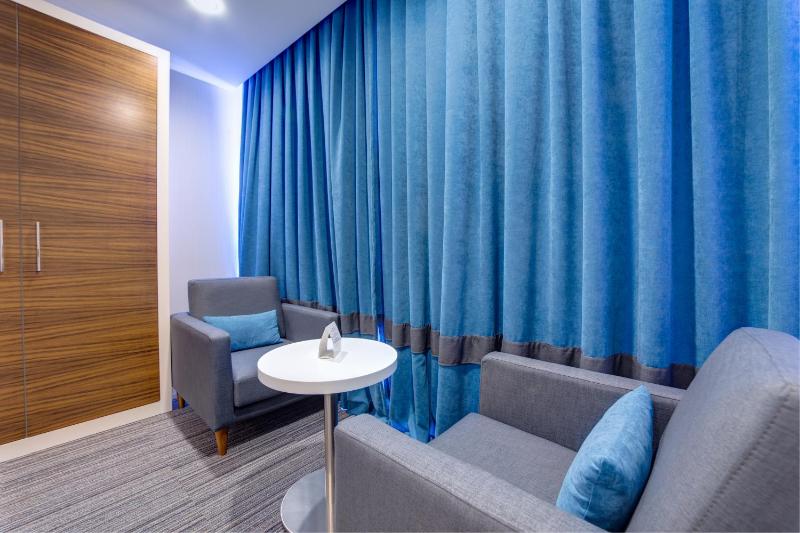 Superior Triple Room image 3