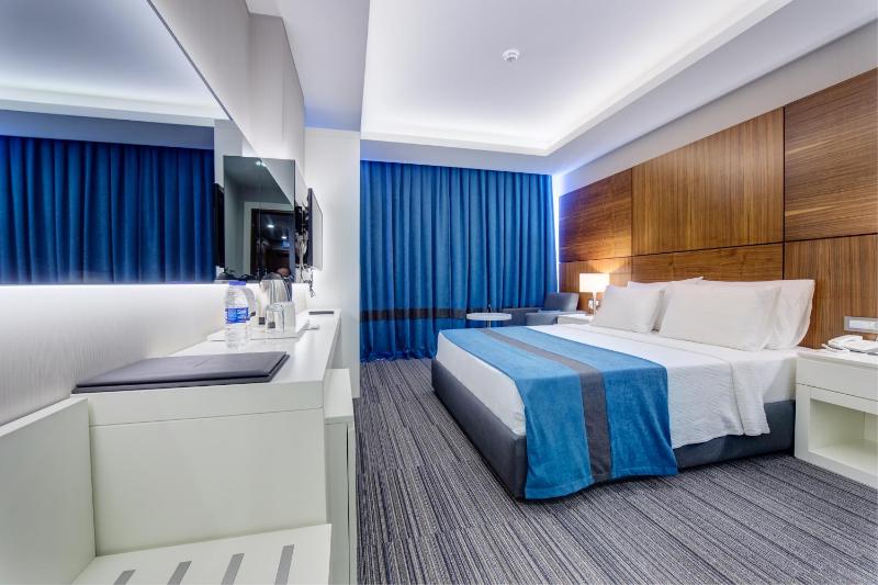 Deluxe Double Room image 4