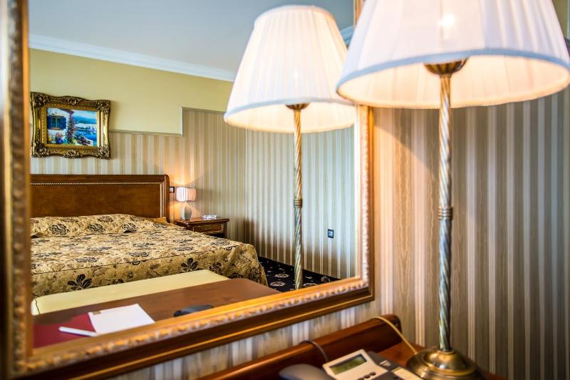Family Room with Sea View image 1