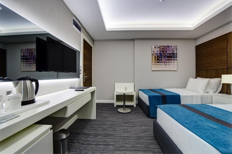 Deluxe Twin Oda image 2