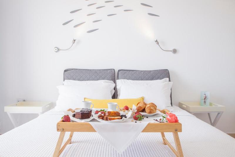 Classic Double or Twin Room image 3