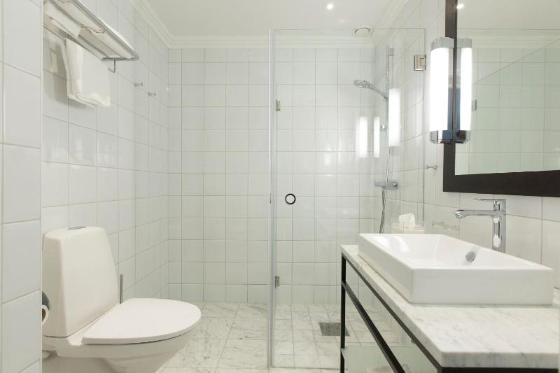 Elite Hotel Savoy - image 12