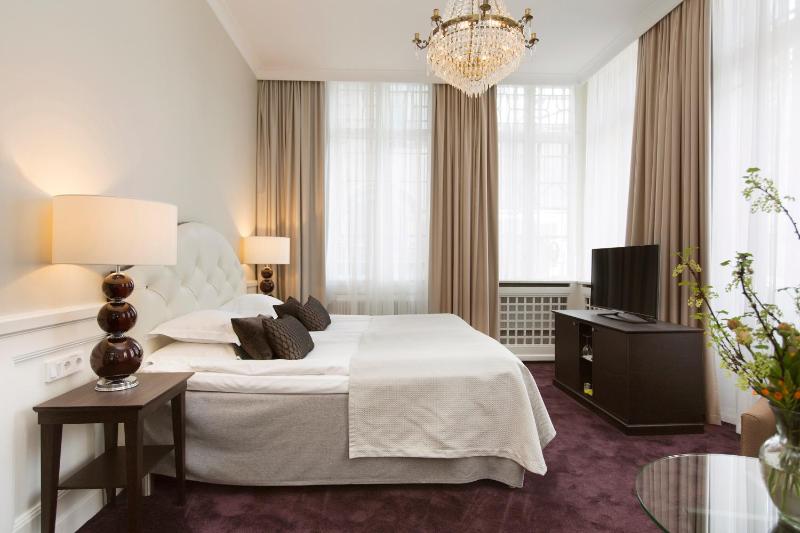 Elite Hotel Savoy - image 32