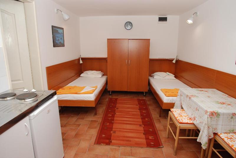 Five-Bedroom House image 4