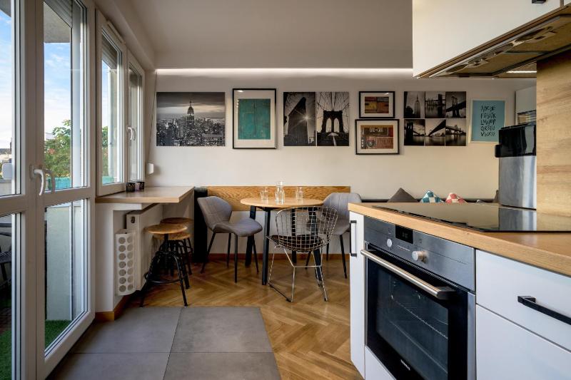 RentPlanet - Apartament plac Nowy Targ - image 1
