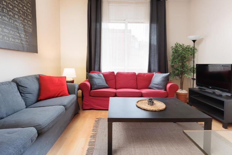 Elegance and Comfort in Barcelona 4Bedroom Apartment in the Most Exclusive Area - image 5