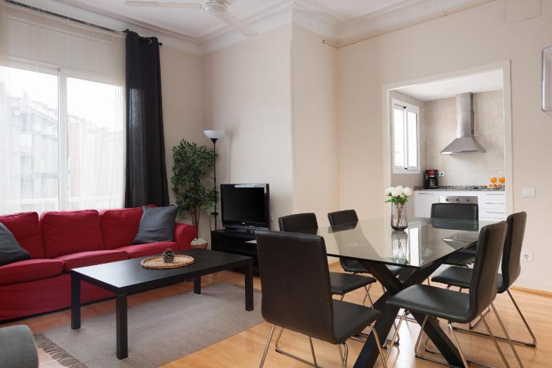 Elegance and Comfort in Barcelona 4Bedroom Apartment in the Most Exclusive Area - image 11