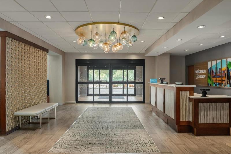 Hampton Inn and Suites by Hilton Tampa Busch Gardens Area - image 27