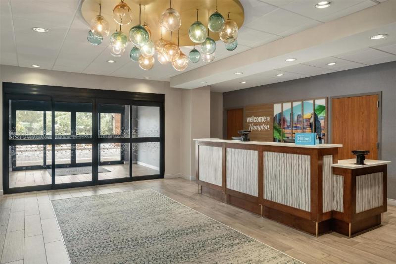 Hampton Inn and Suites by Hilton Tampa Busch Gardens Area - image 31