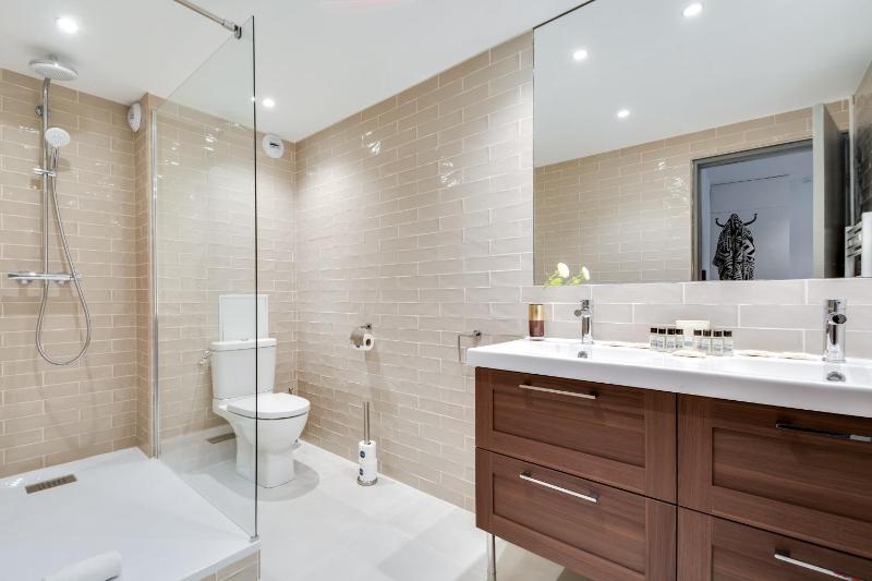 Three-Bedroom Apartment image 3