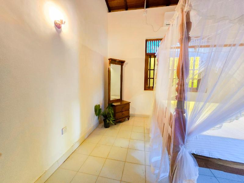 Calm Villa Ahangama - image 22