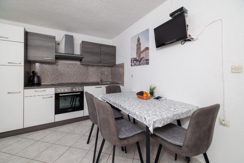 Apartments Ester - image 15